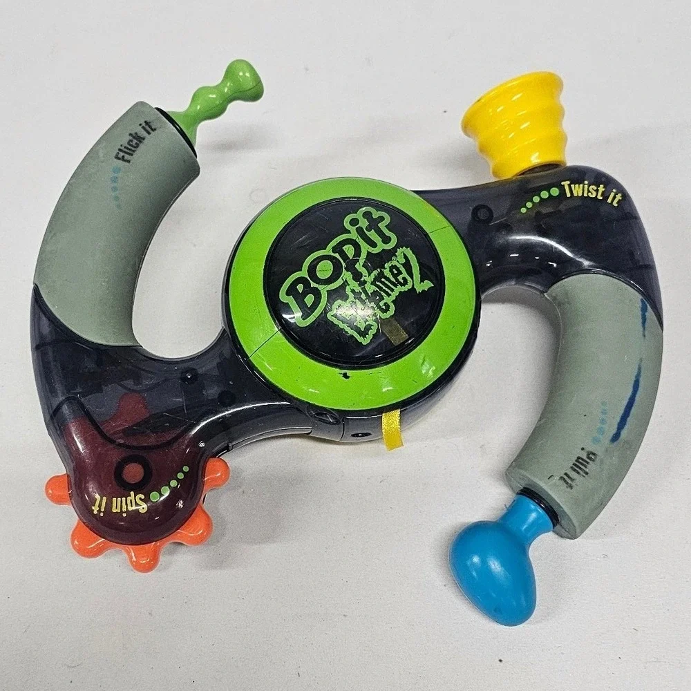 Milton Bradley Bop It Extreme 2 Electronic Handheld Game 2002 Translucent Black